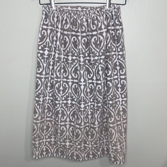 🦋Grey & white detailed shower body wrap! - Picture 7 of 7